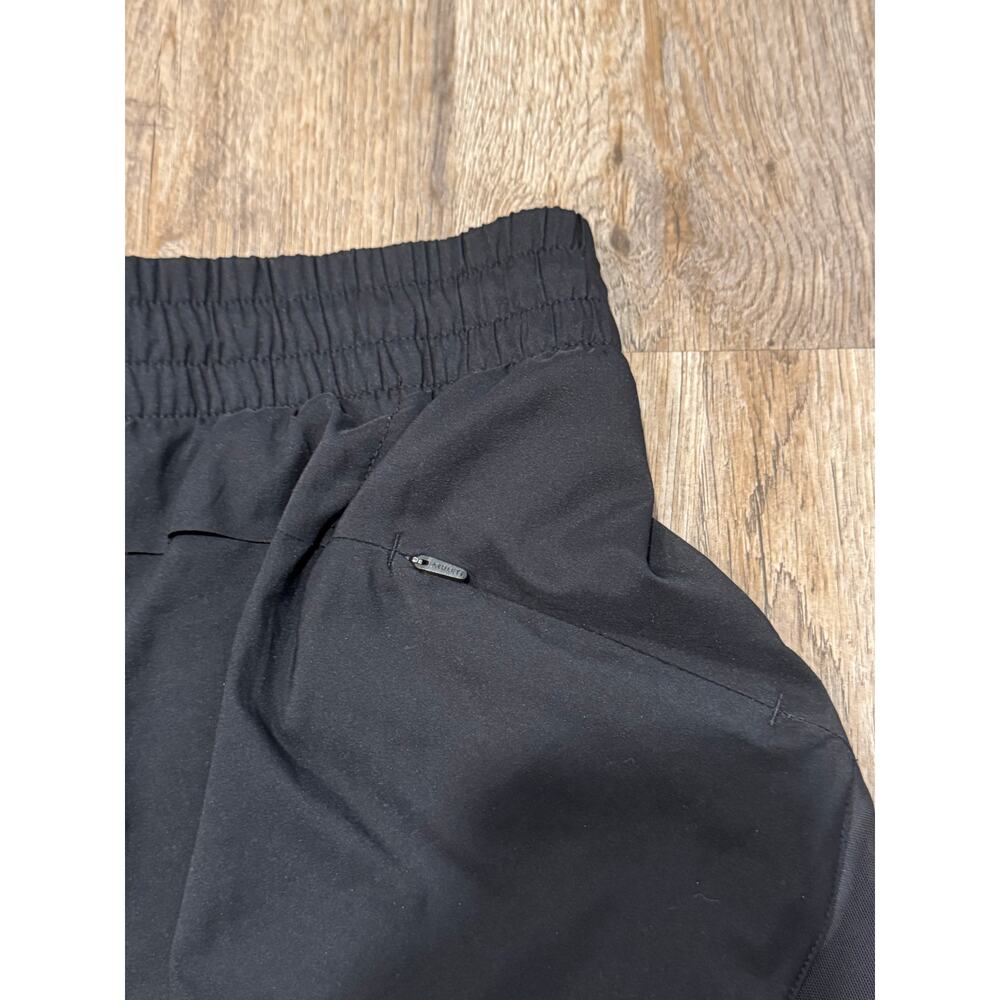Athleta Women's Mesh Racer Run Short 4” Size Small - Picture 6 of 11